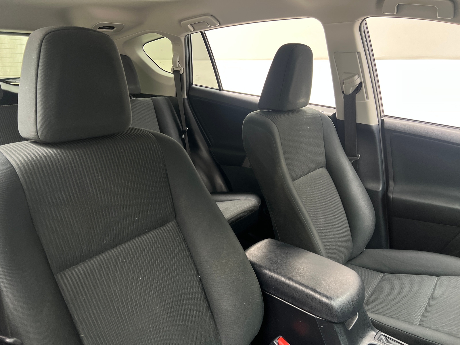 Thumbnail: 2018 Toyota RAV4 - 2