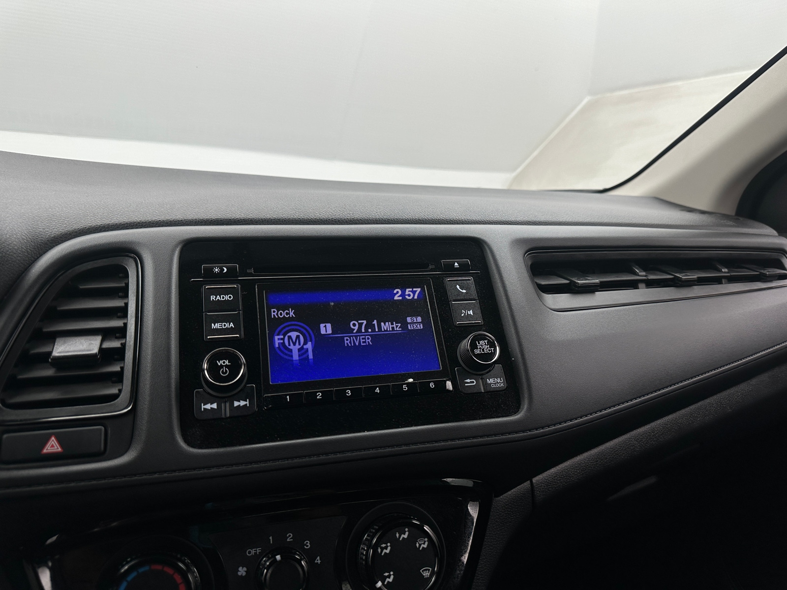 Thumbnail: 2019 Honda HR-V - 4
