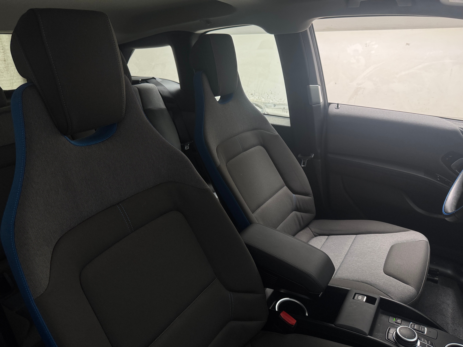 Thumbnail: 2019 BMW i3 - 2