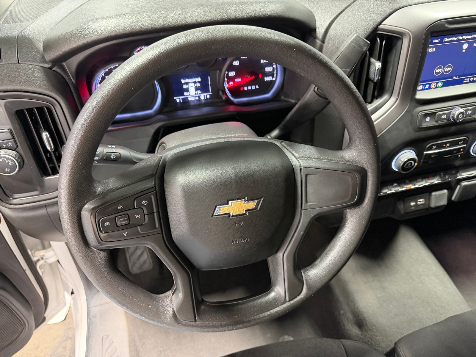Thumbnail: 2023 Chevrolet Silverado 1500 - 5