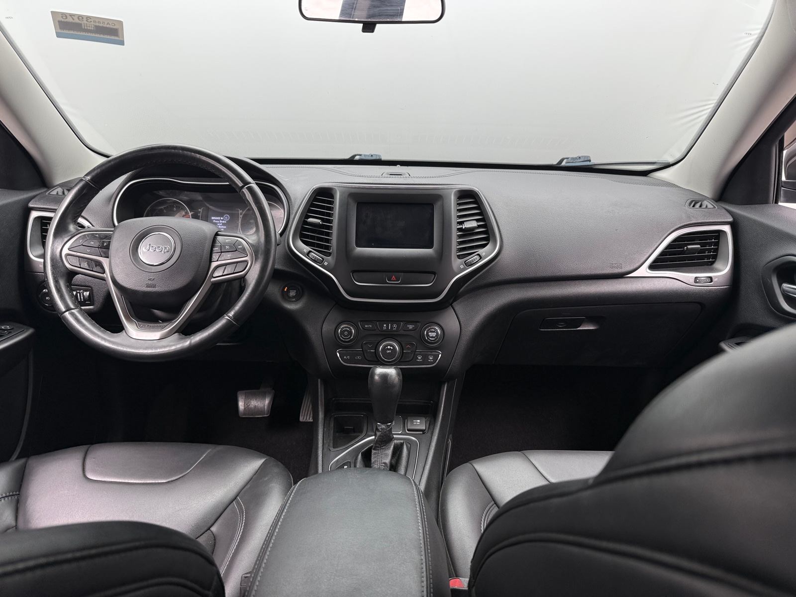 Thumbnail: 2019 Jeep Cherokee - 3