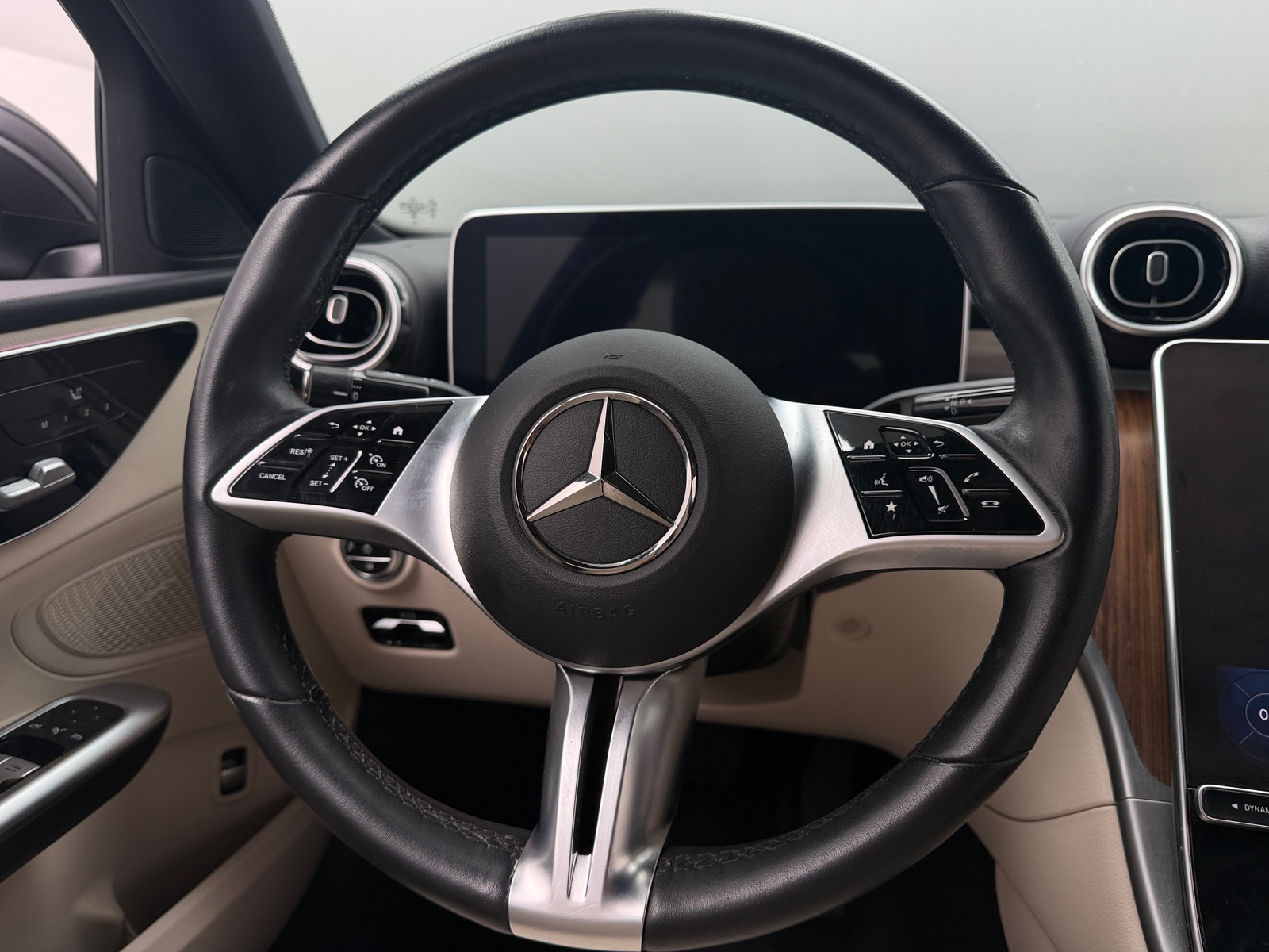 Thumbnail: 2023 Mercedes-Benz C-Class - 4