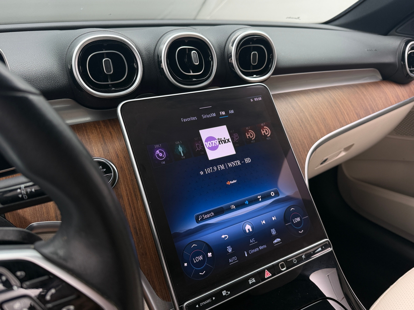 Thumbnail: 2023 Mercedes-Benz C-Class - 3