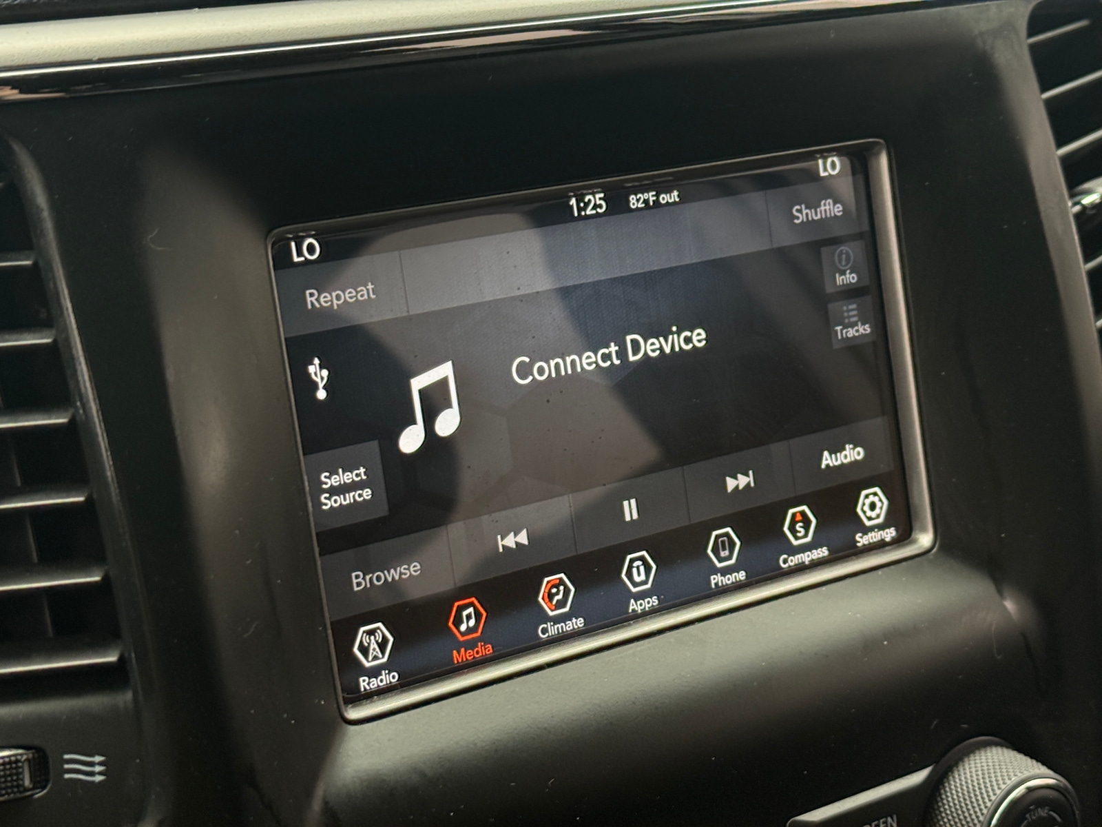 Thumbnail: 2020 Jeep Grand Cherokee - 4