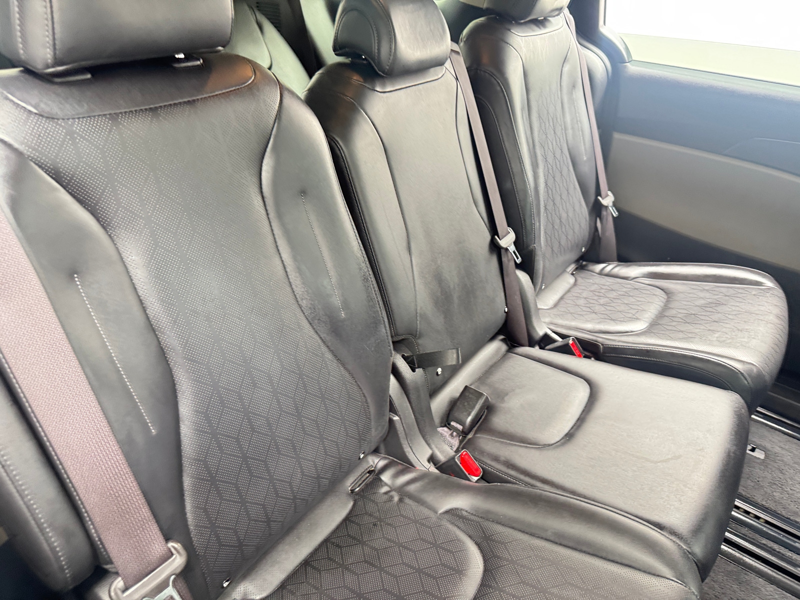 Thumbnail: 2025 Kia Carnival - 5