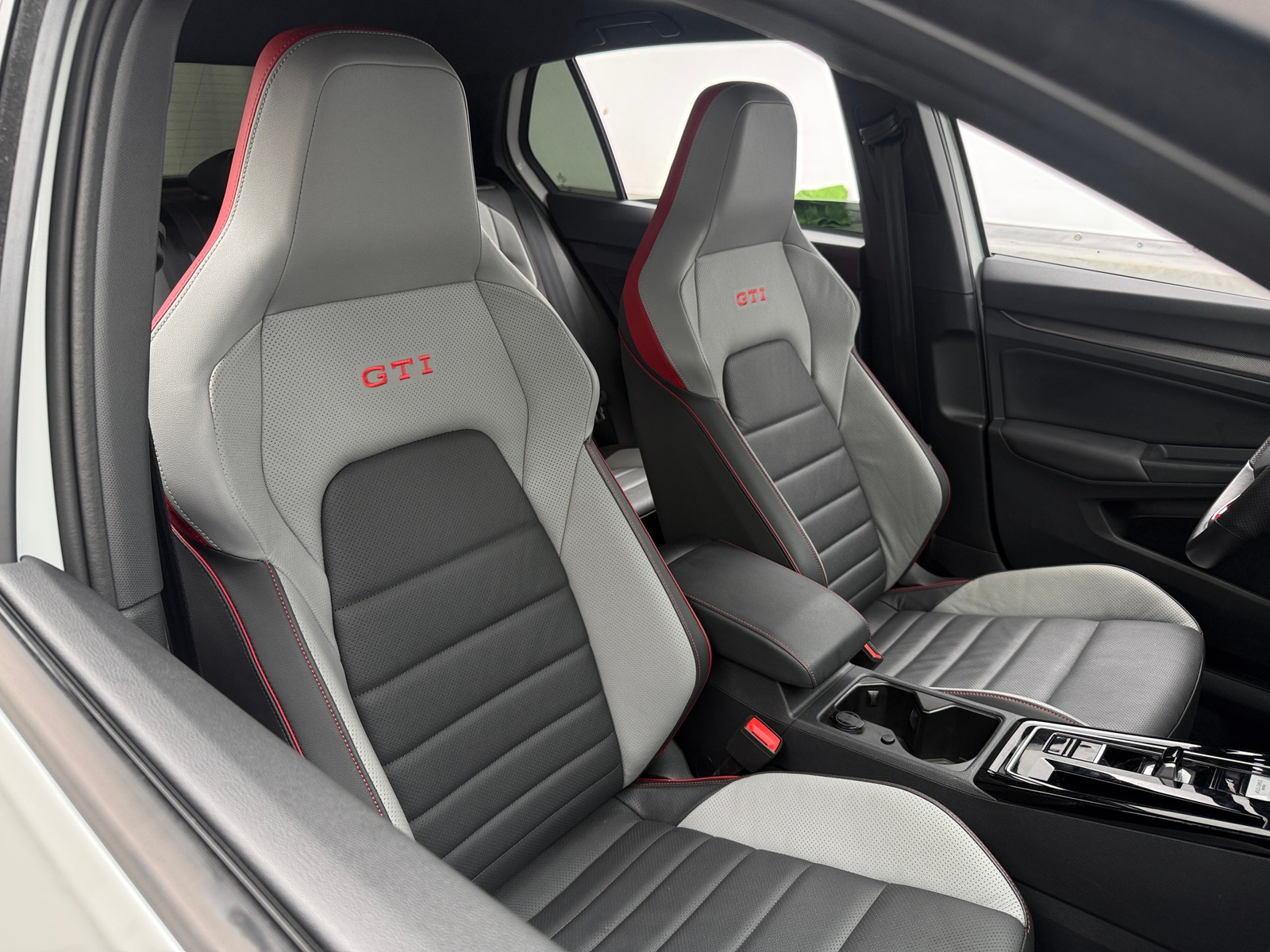 Thumbnail: 2025 Volkswagen Golf - 2