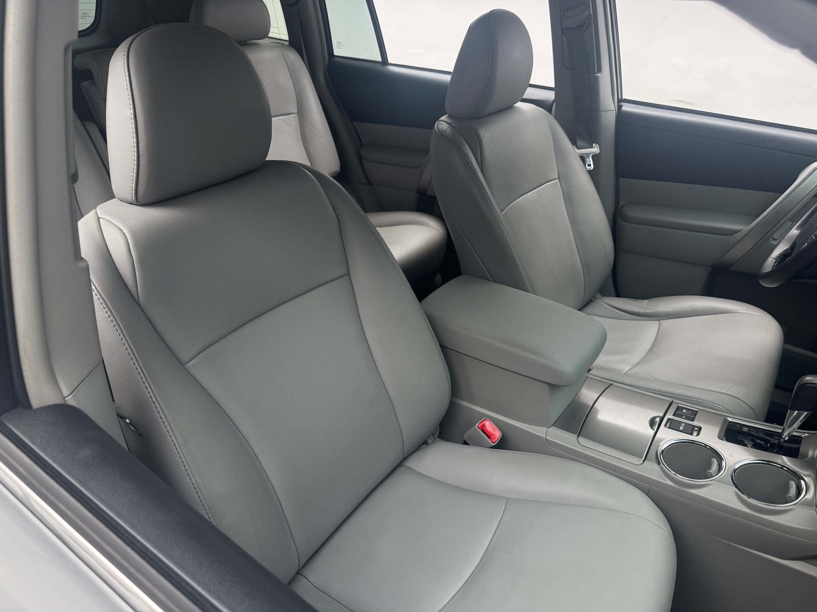 Thumbnail: 2012 Toyota Highlander - 2