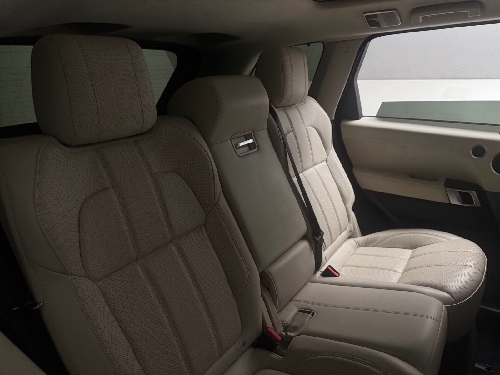 Thumbnail: 2017 Land Rover Range Rover Sport - 6