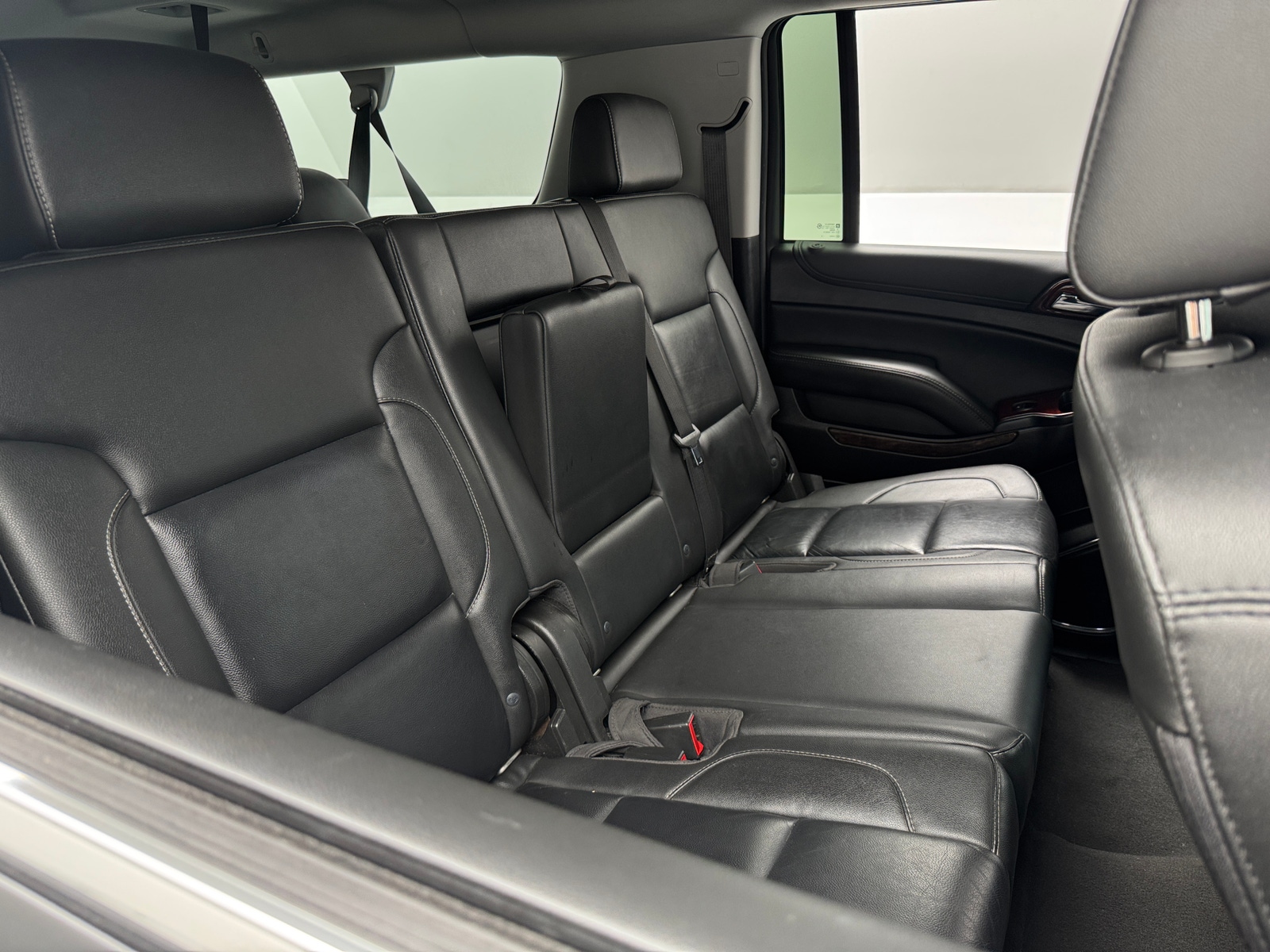 Thumbnail: 2019 Chevrolet Suburban - 5