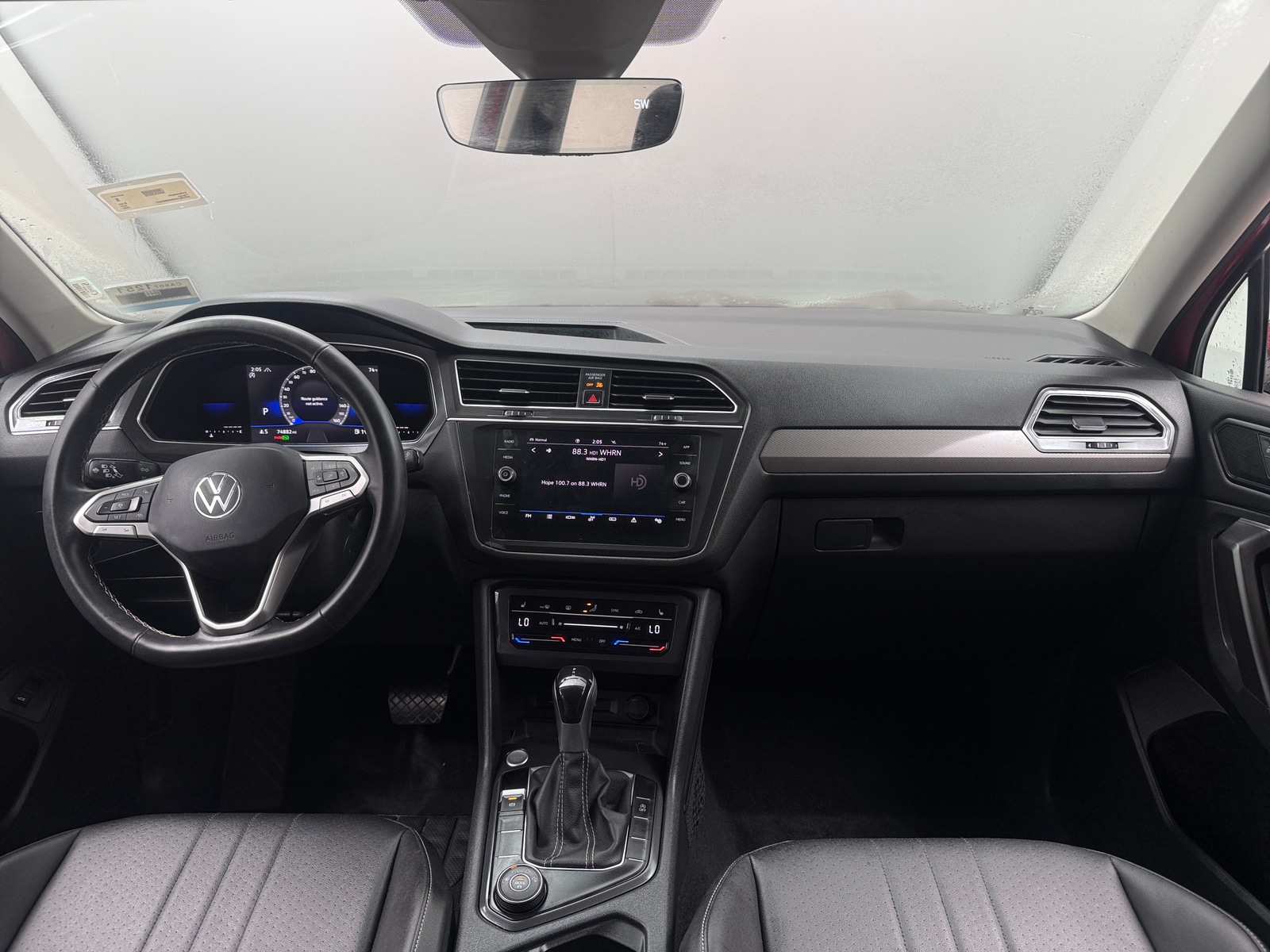 Thumbnail: 2022 Volkswagen Tiguan - 3