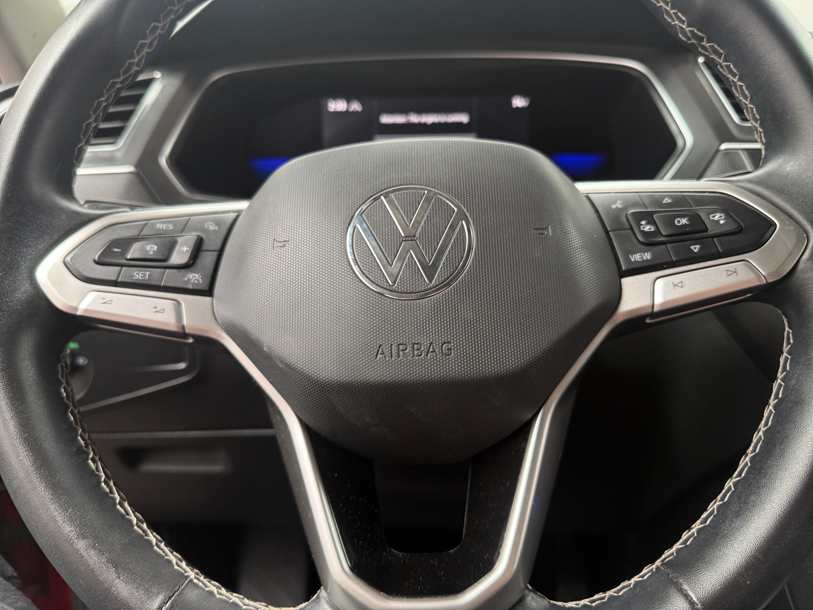 Thumbnail: 2022 Volkswagen Tiguan - 5