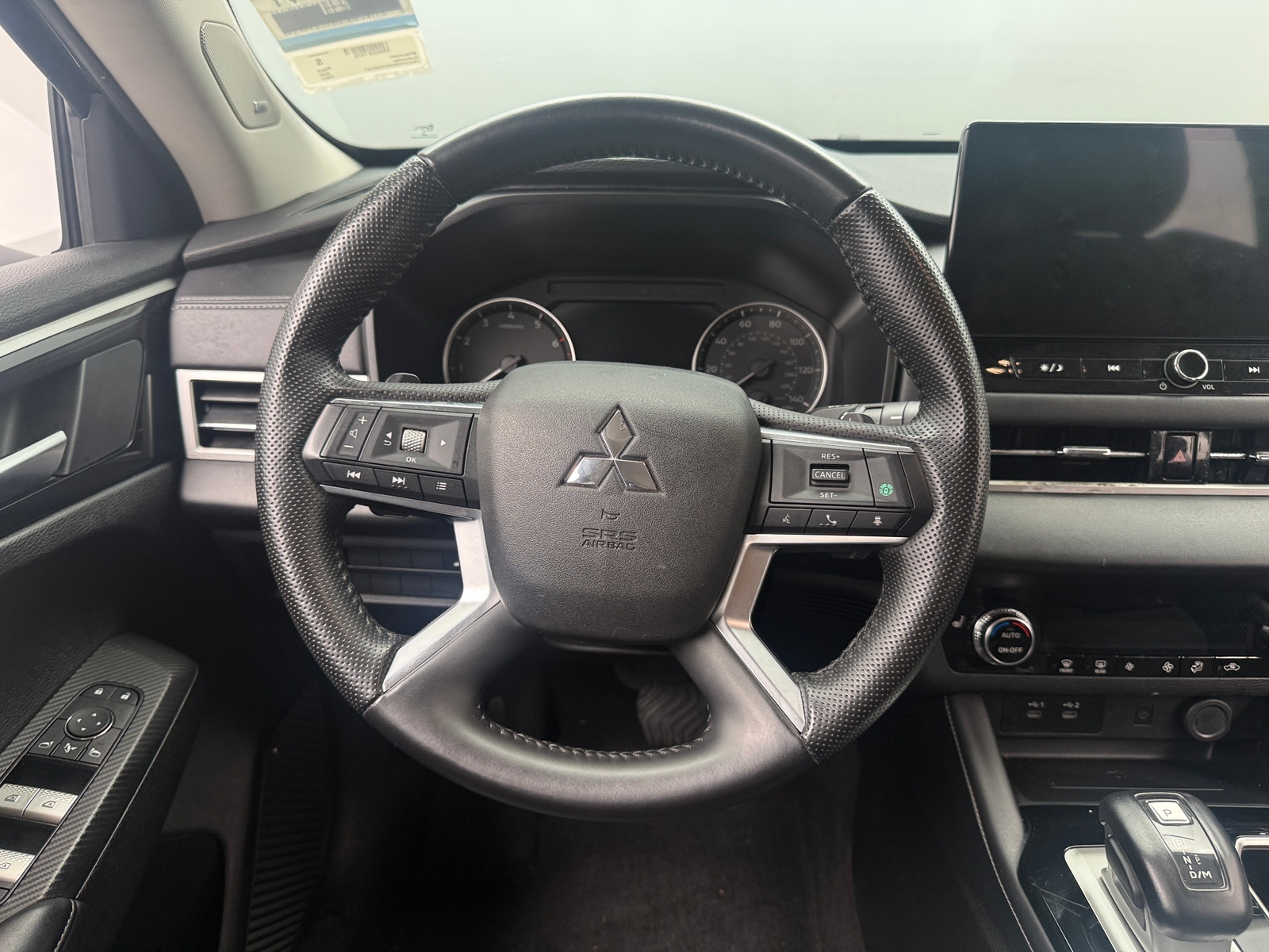 Thumbnail: 2025 Mitsubishi Outlander - 5