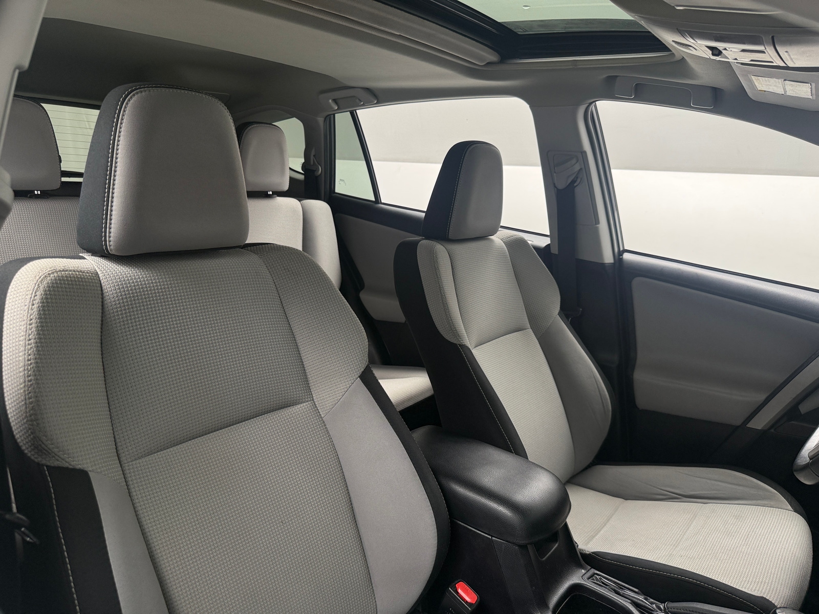 Thumbnail: 2018 Toyota RAV4 - 2