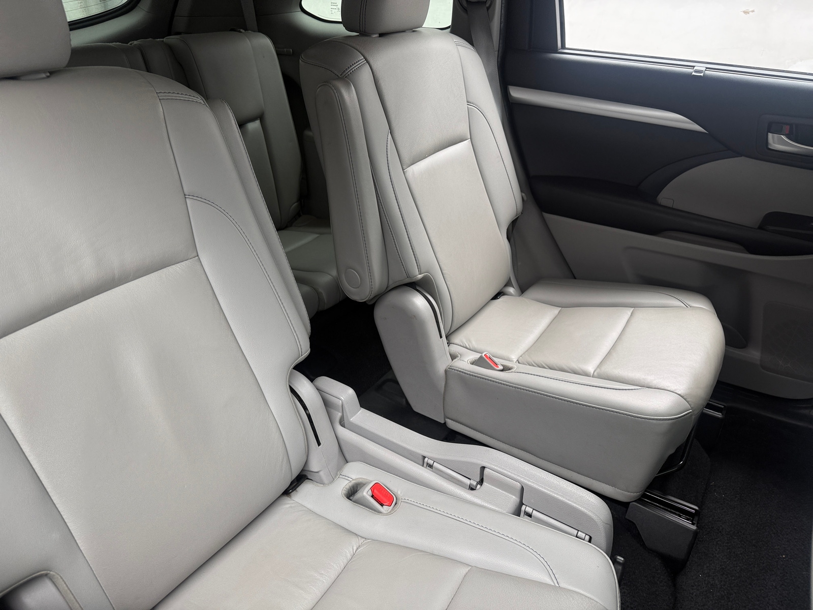 Thumbnail: 2019 Toyota Highlander - 5