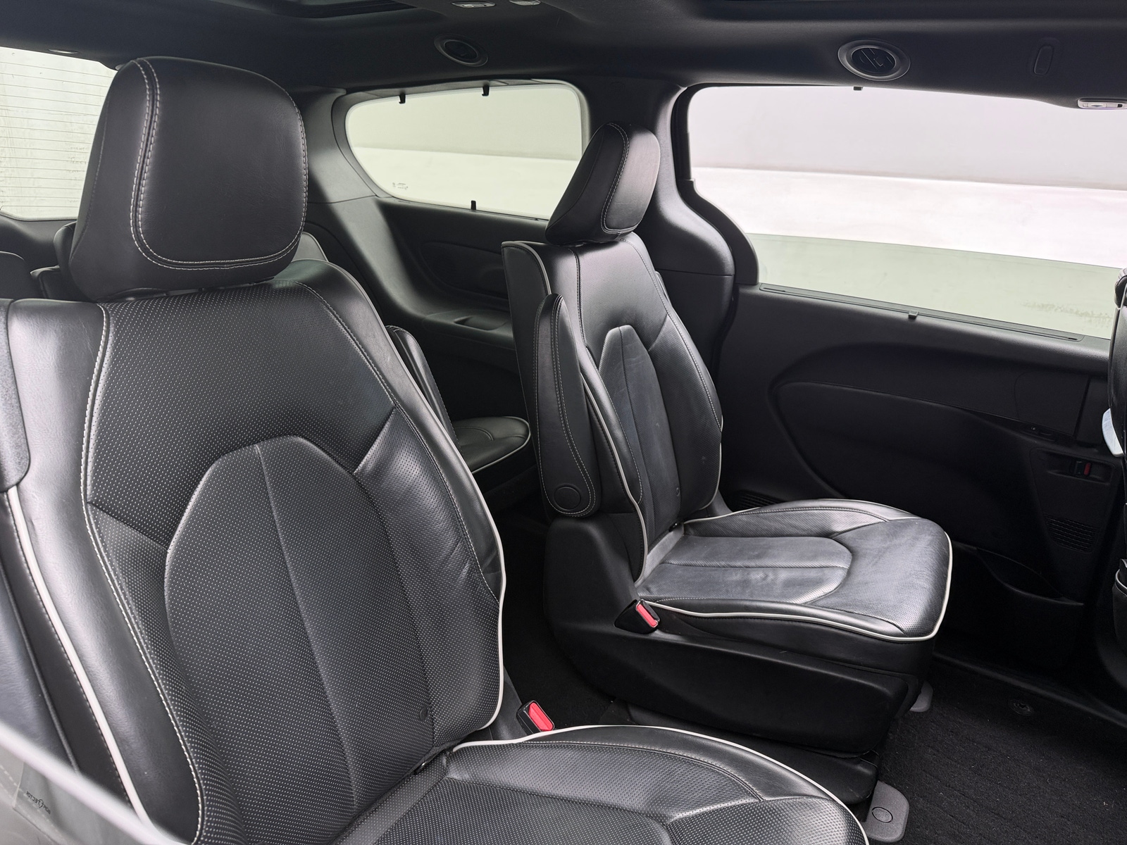 Thumbnail: 2019 Chrysler Pacifica - 5