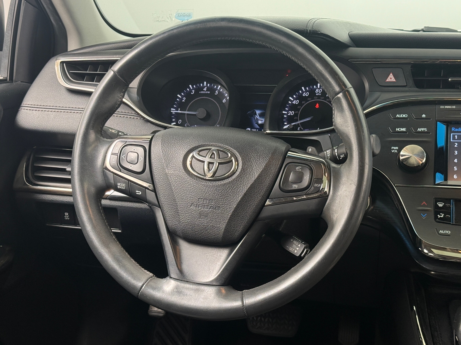 Thumbnail: 2016 Toyota Avalon - 4