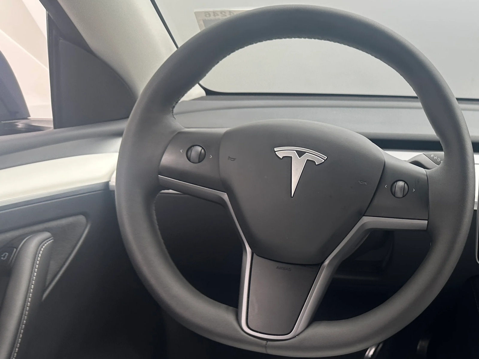 Thumbnail: 2023 Tesla Model Y - 4