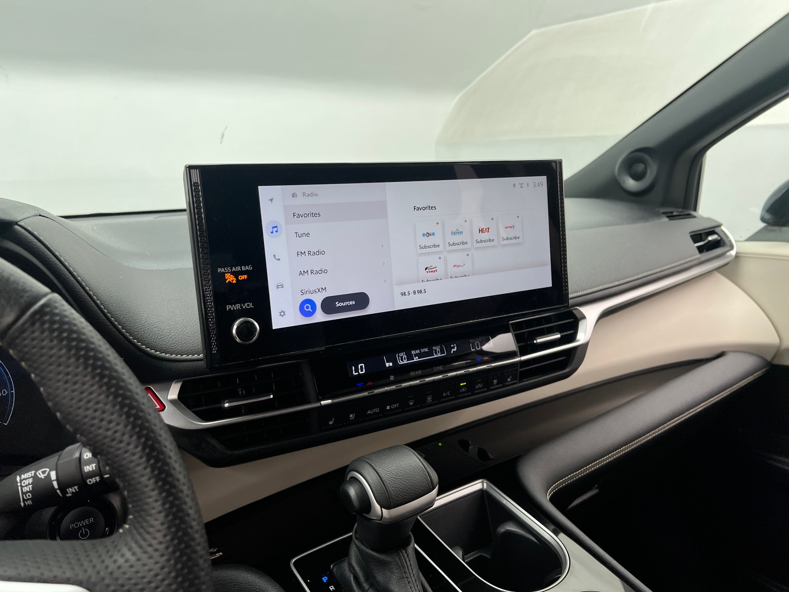 Thumbnail: 2025 Toyota Sienna - 3