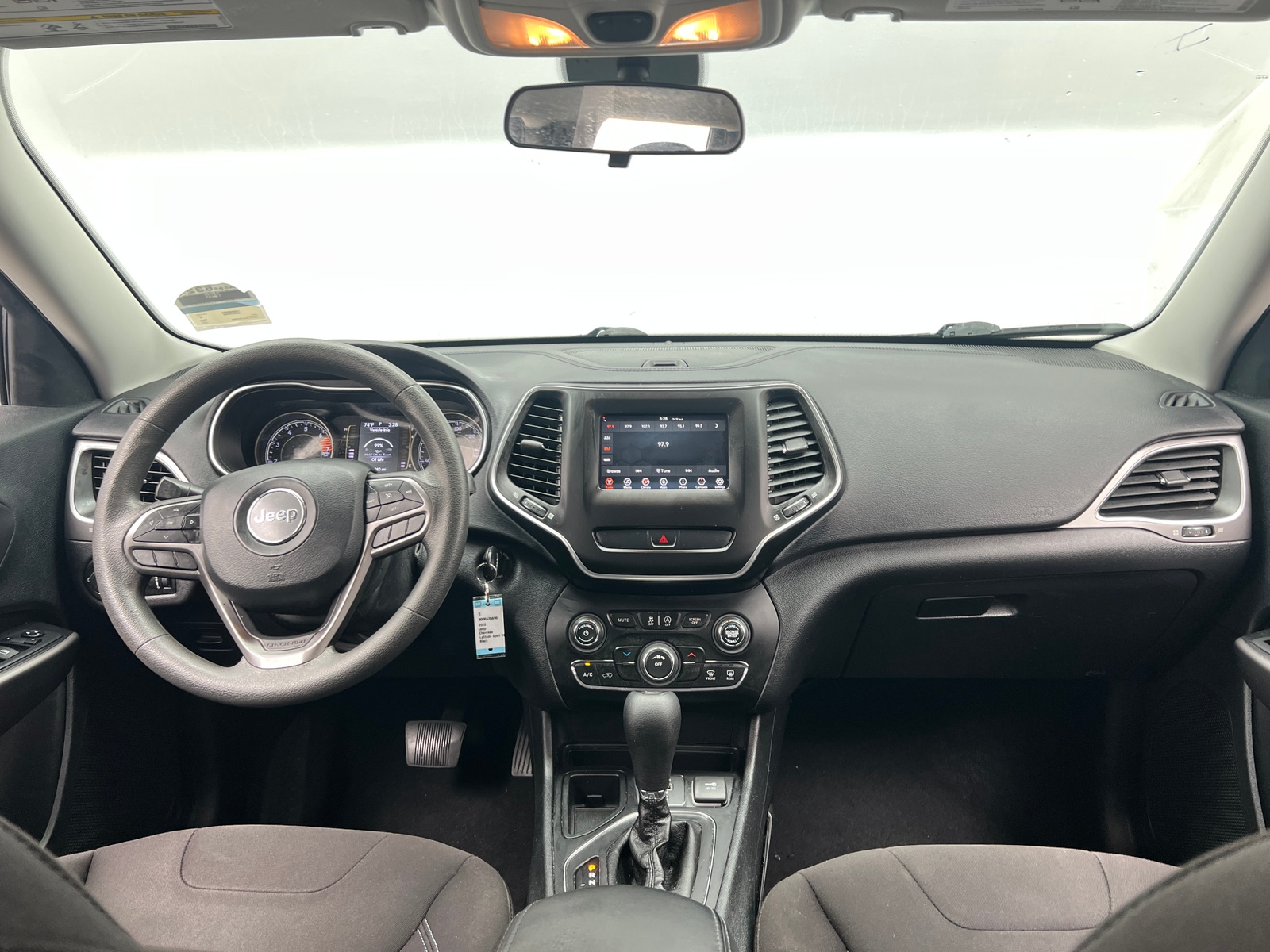 Thumbnail: 2020 Jeep Cherokee - 3
