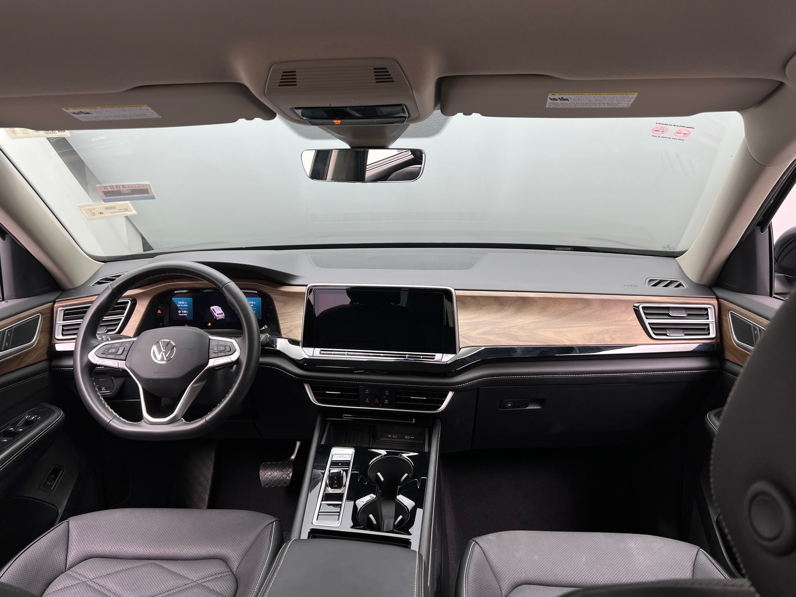 Thumbnail: 2026 Volkswagen Atlas - 3