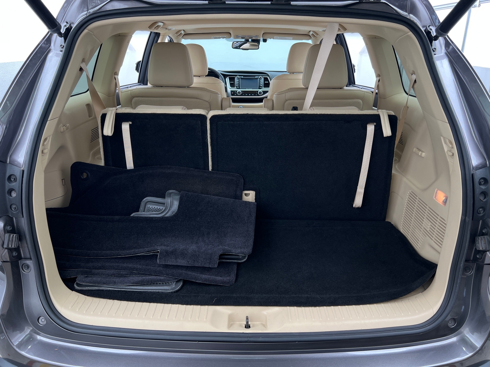 Thumbnail: 2016 Toyota Highlander - 7