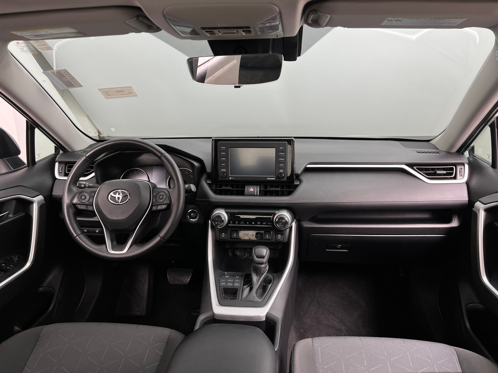 Thumbnail: 2022 Toyota RAV4 - 3