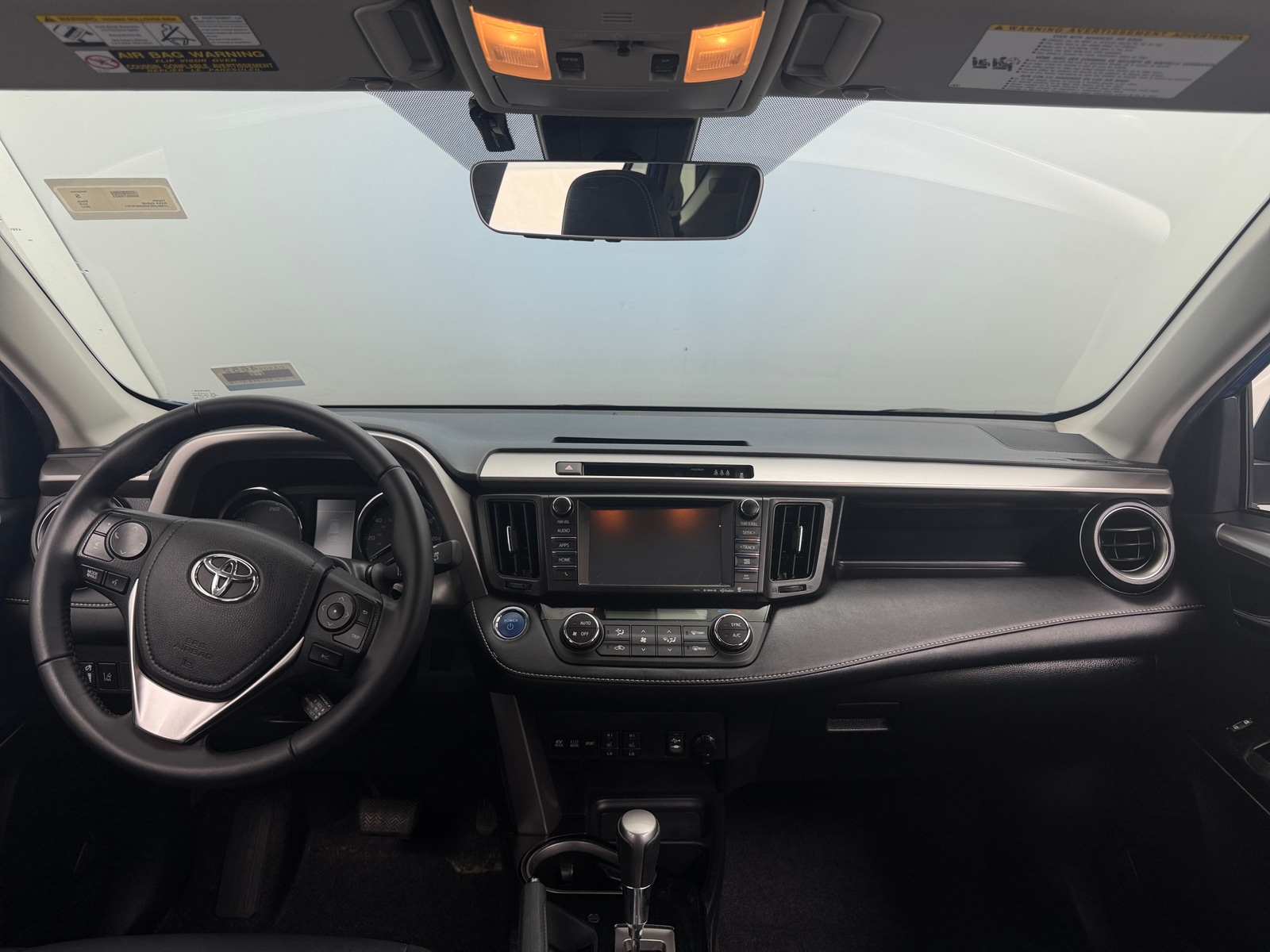 Thumbnail: 2017 Toyota RAV4 - 3