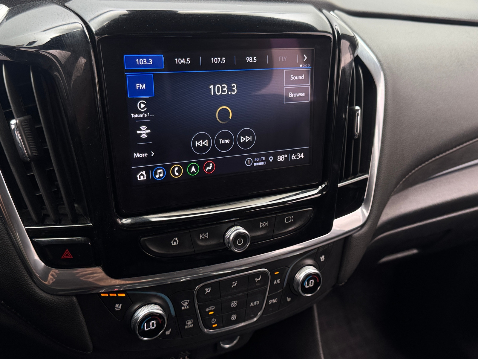 Thumbnail: 2023 Chevrolet Traverse - 3
