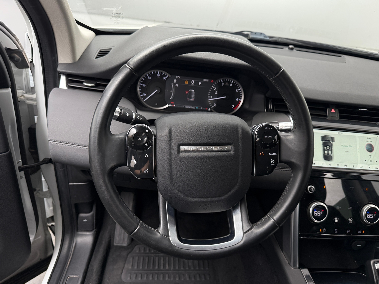 Thumbnail: 2020 Land Rover Discovery Sport - 5