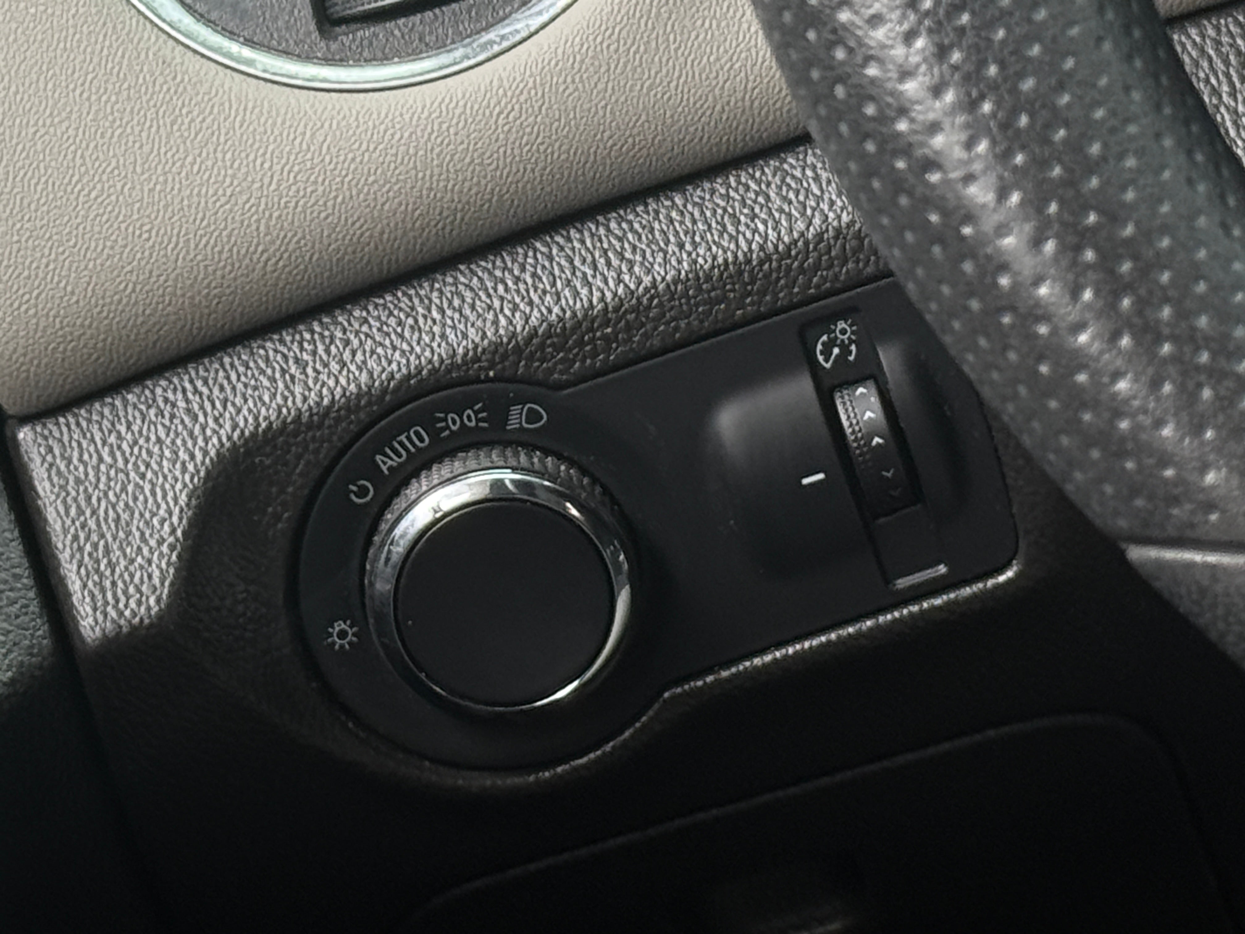 Used 2014 Chevrolet Cruze LS with VIN 1G1PB5SH6E7334033 for sale in South Chesterfield, VA