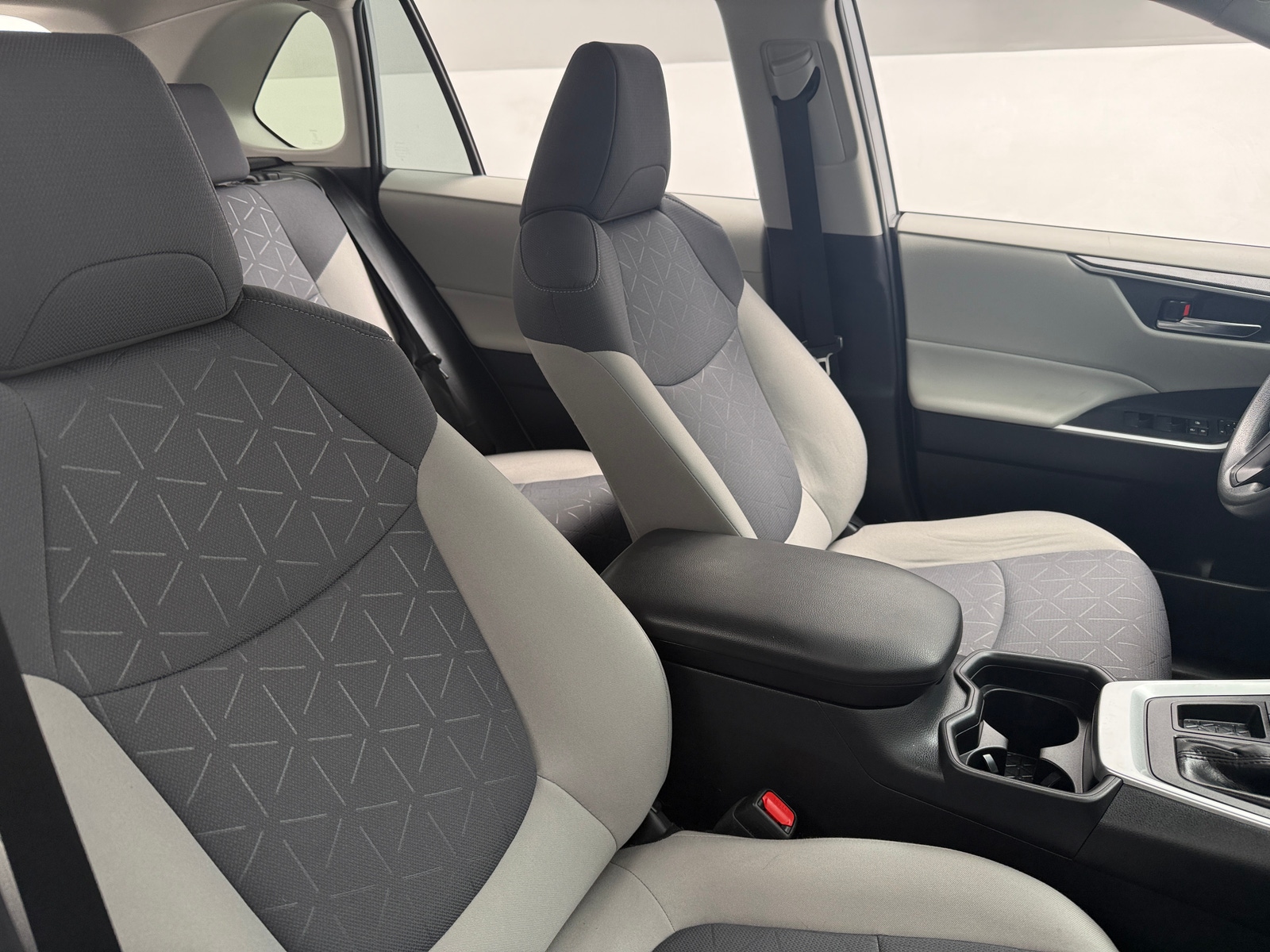 Thumbnail: 2020 Toyota RAV4 - 2