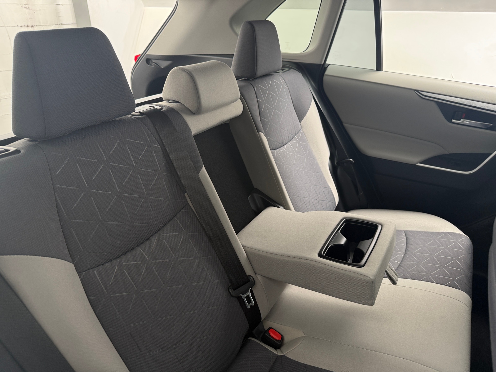 Thumbnail: 2020 Toyota RAV4 - 6