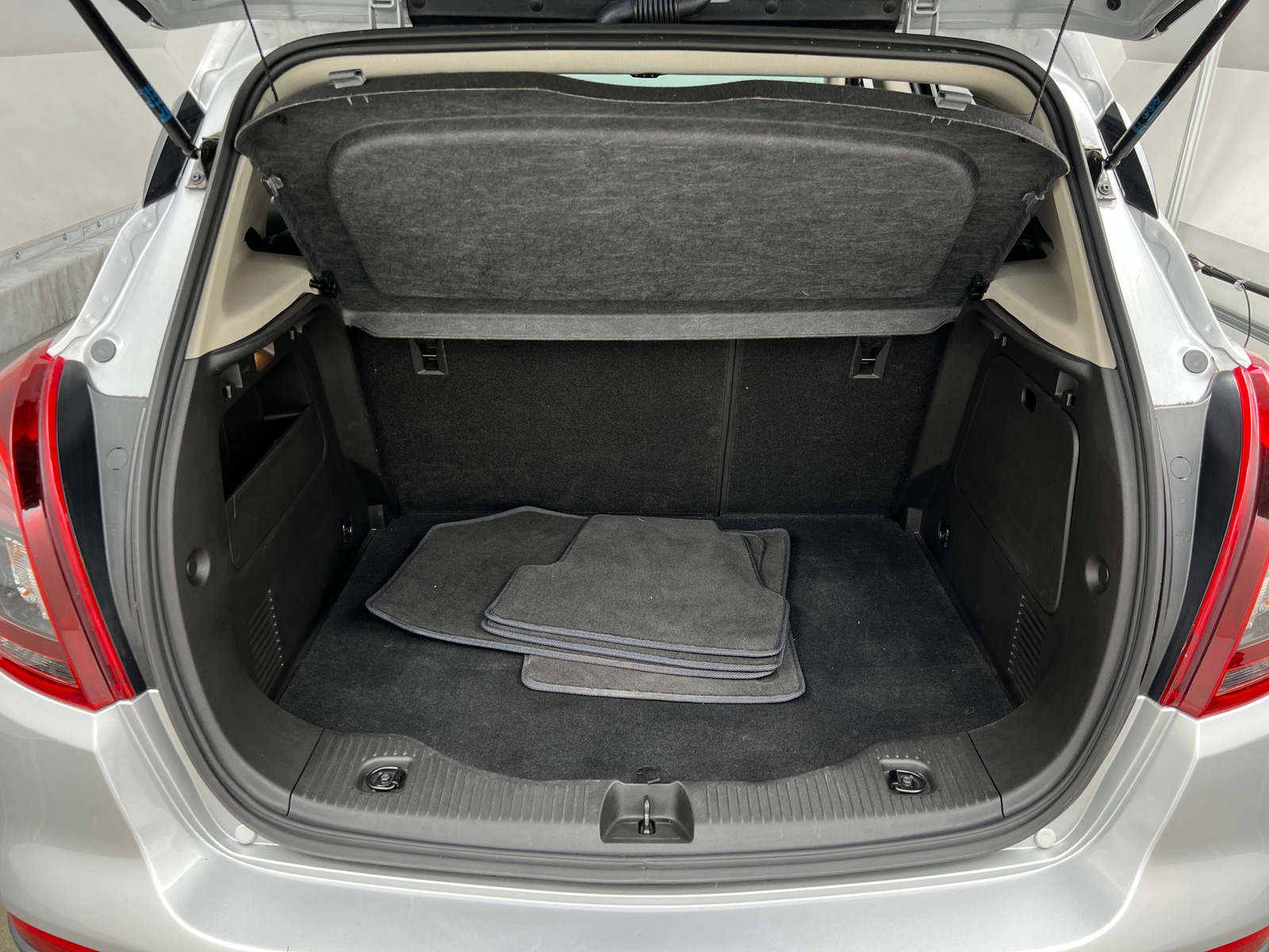 Thumbnail: 2020 Buick Encore - 6