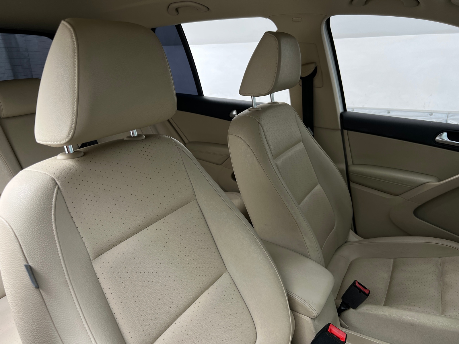 Thumbnail: 2016 Volkswagen Tiguan - 2