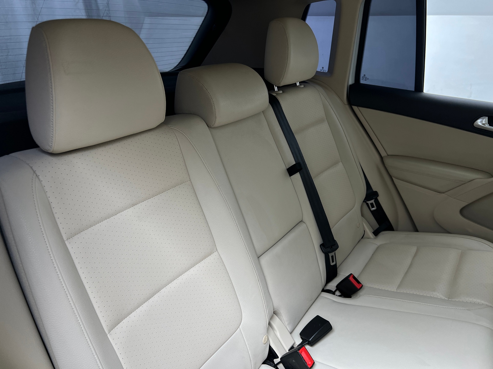Thumbnail: 2016 Volkswagen Tiguan - 6