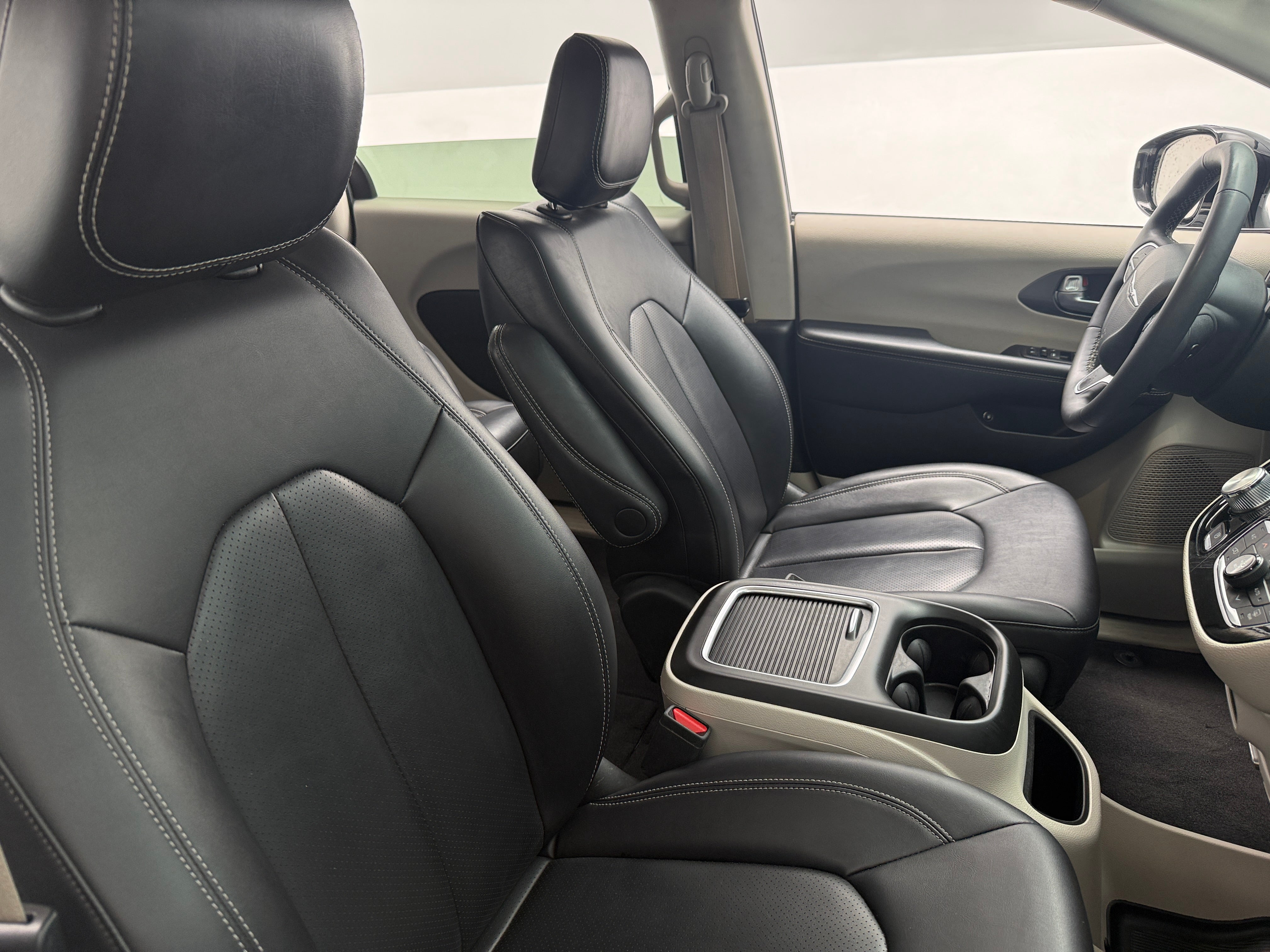 2024 Chrysler Pacifica PHEV