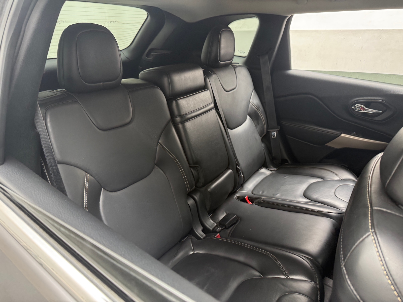 Thumbnail: 2018 Jeep Cherokee - 5