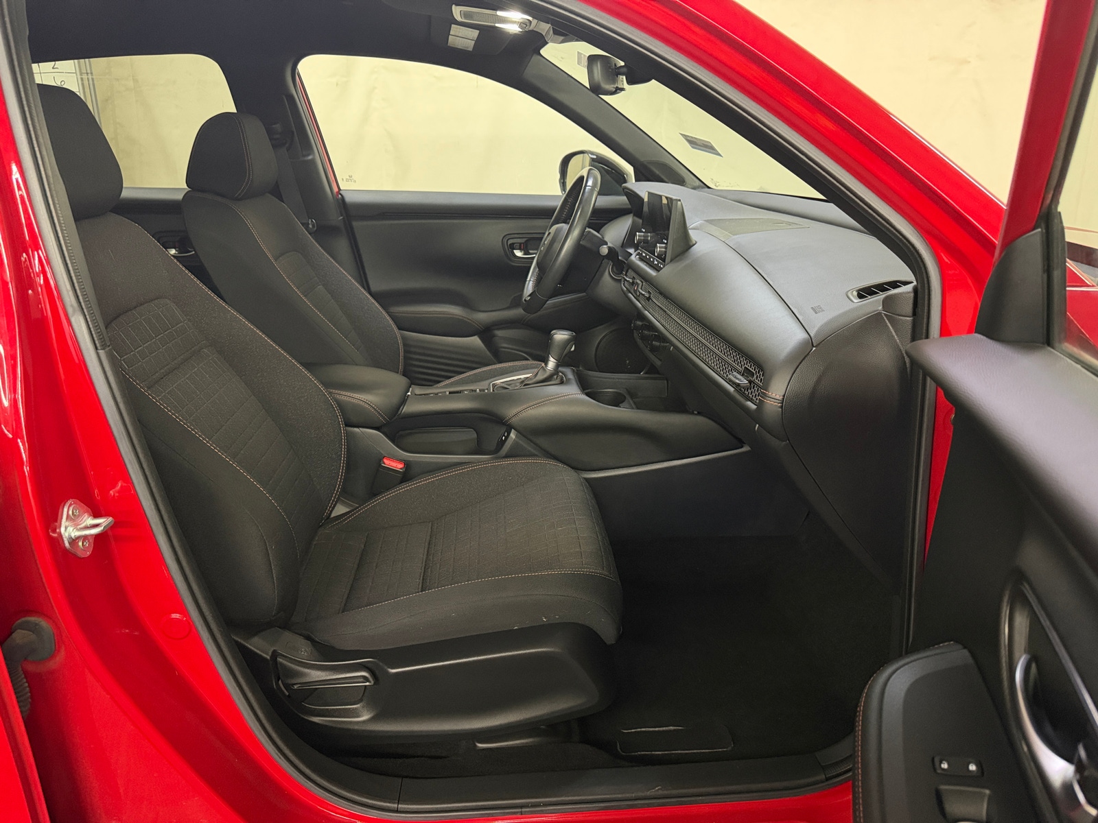 Thumbnail: 2024 Honda HR-V - 2