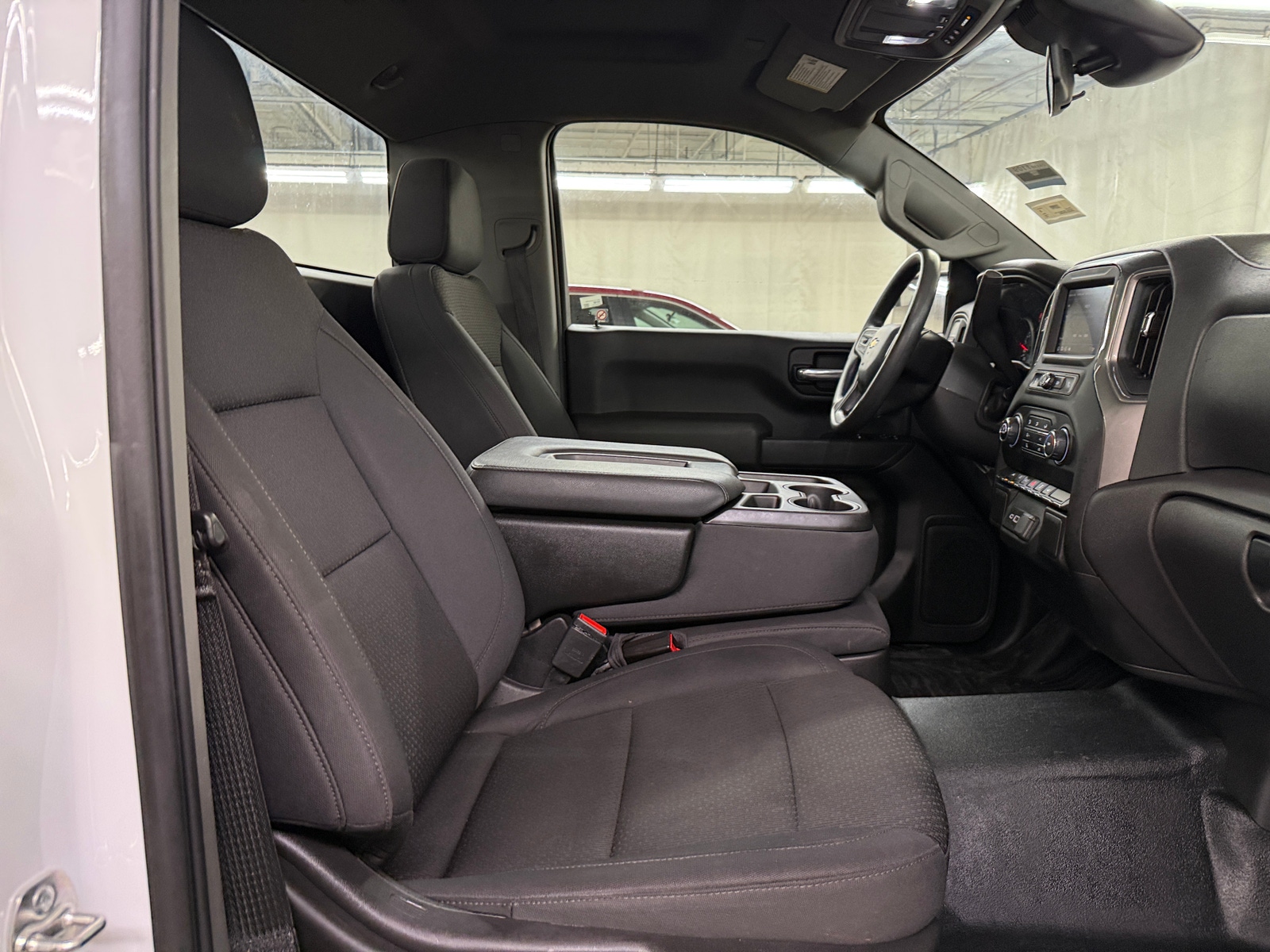 Thumbnail: 2025 Chevrolet Silverado 1500 - 2
