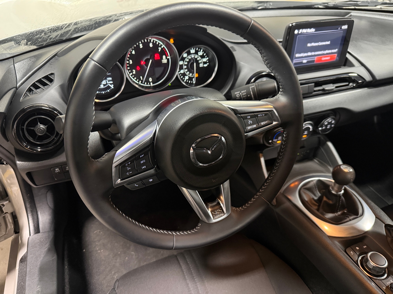 Thumbnail: 2023 Mazda MX-5 Miata - 5