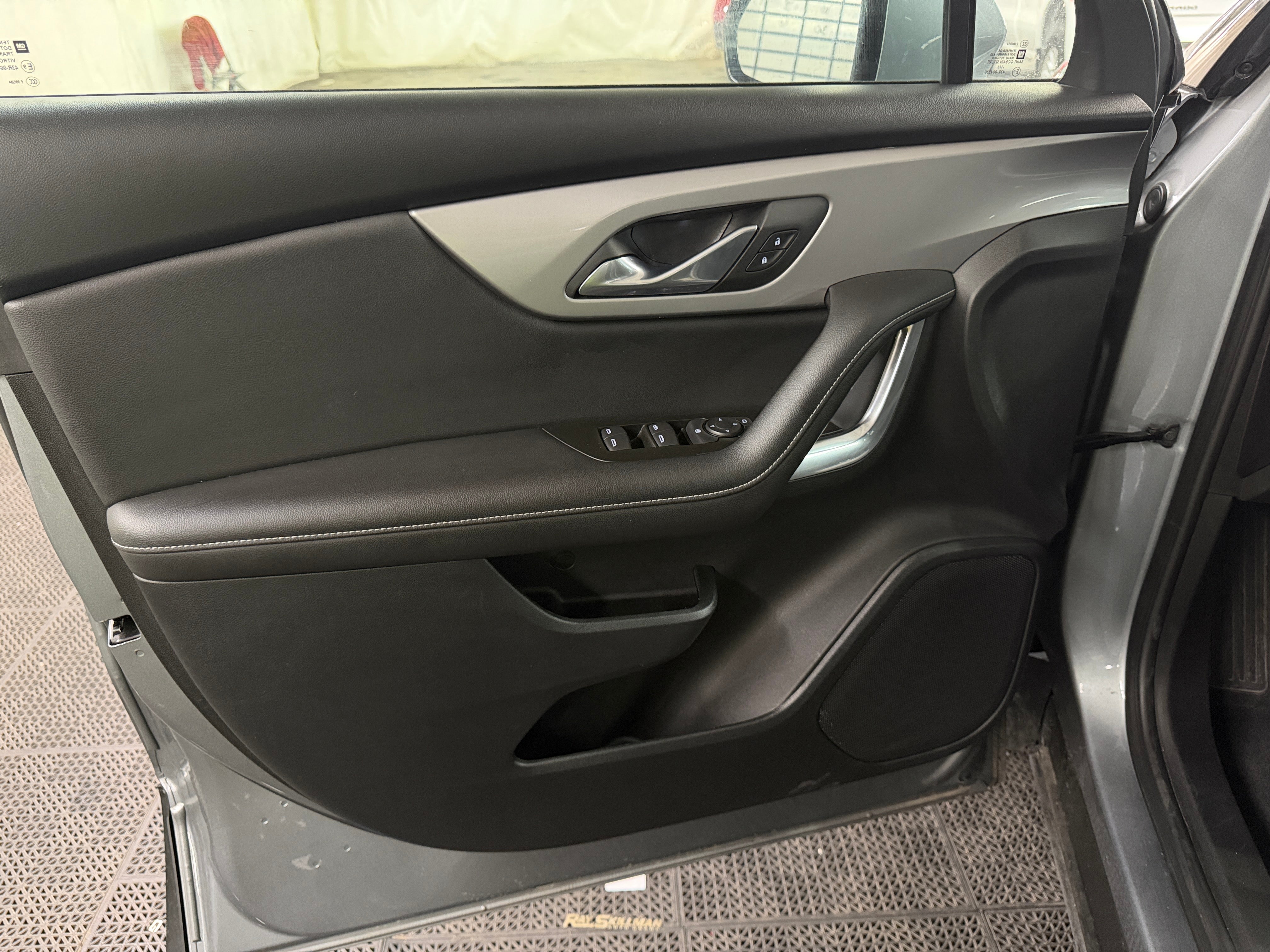 Used 2025 Chevrolet Blazer 2LT with VIN 3GNKBHR42SS247112 for sale in Eagan, Minnesota