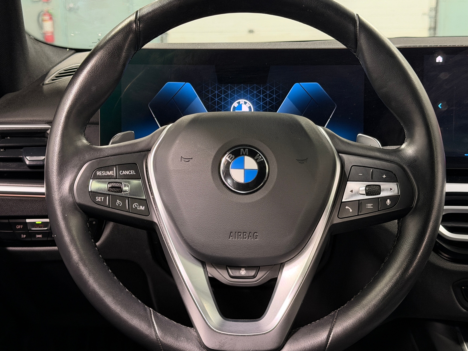 Thumbnail: 2023 BMW 3 Series - 4