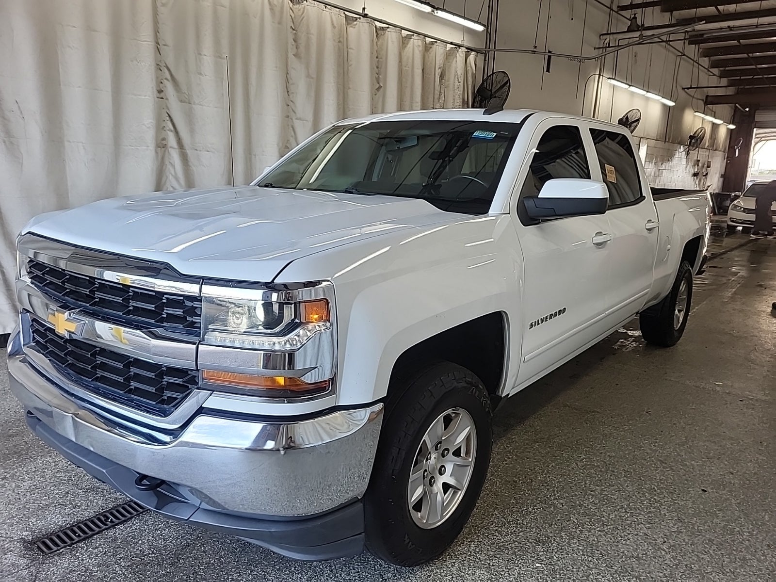 2018 Chevrolet Silverado 1500 4WD Crew Cab 153.0" LT W/1lt