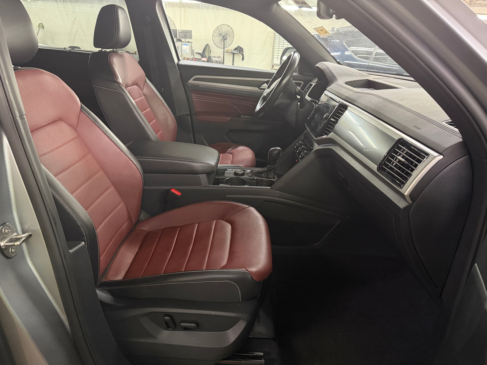 Thumbnail: 2023 Volkswagen Atlas - 2
