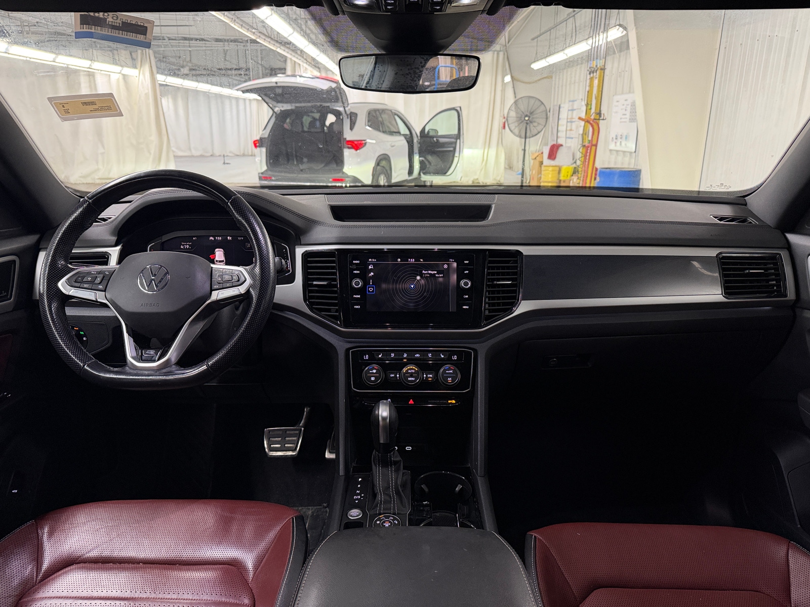 Thumbnail: 2023 Volkswagen Atlas - 3