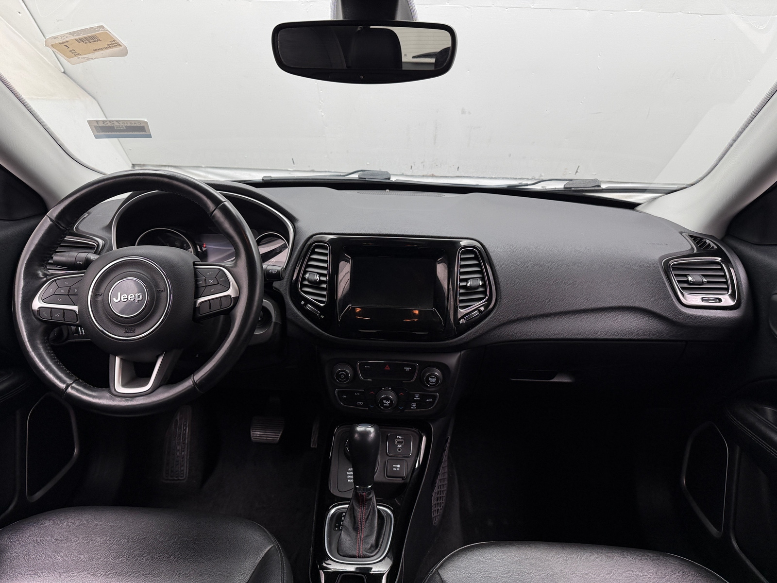 Thumbnail: 2019 Jeep Compass - 3