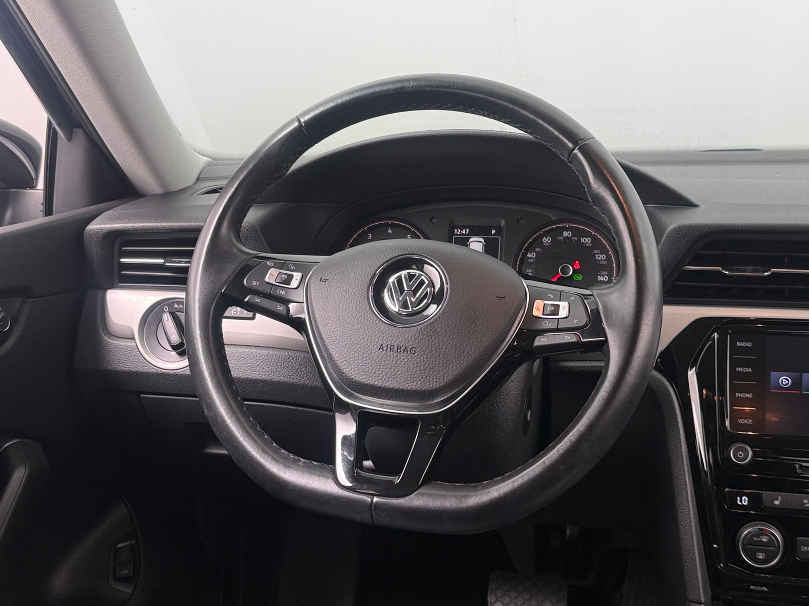 Thumbnail: 2020 Volkswagen Passat - 5