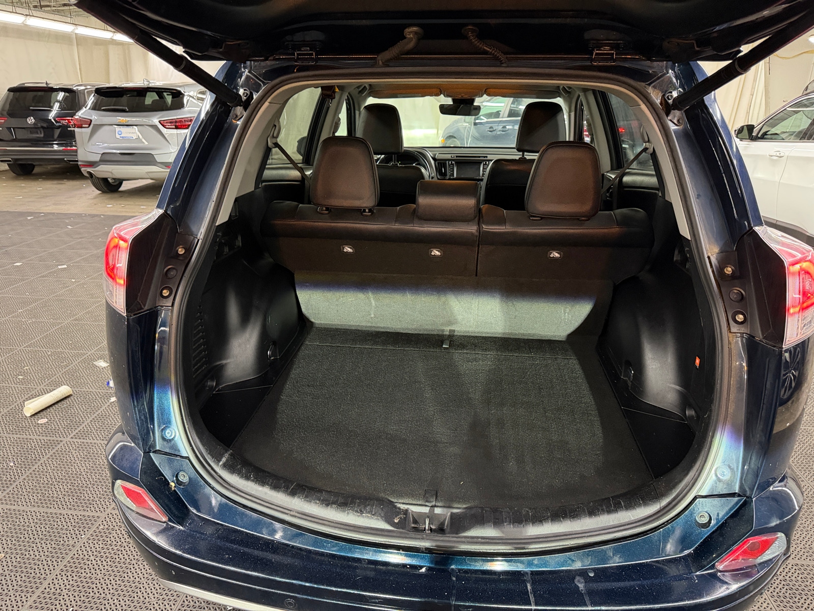 Thumbnail: 2017 Toyota RAV4 - 6