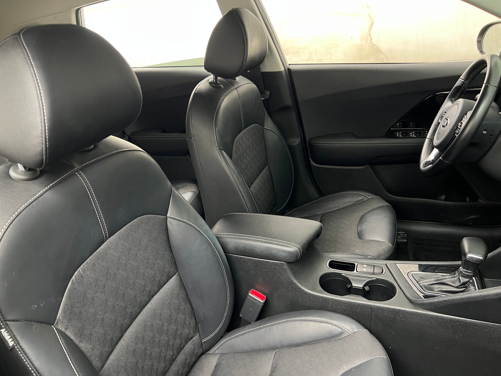 Thumbnail: 2018 Kia Niro - 2
