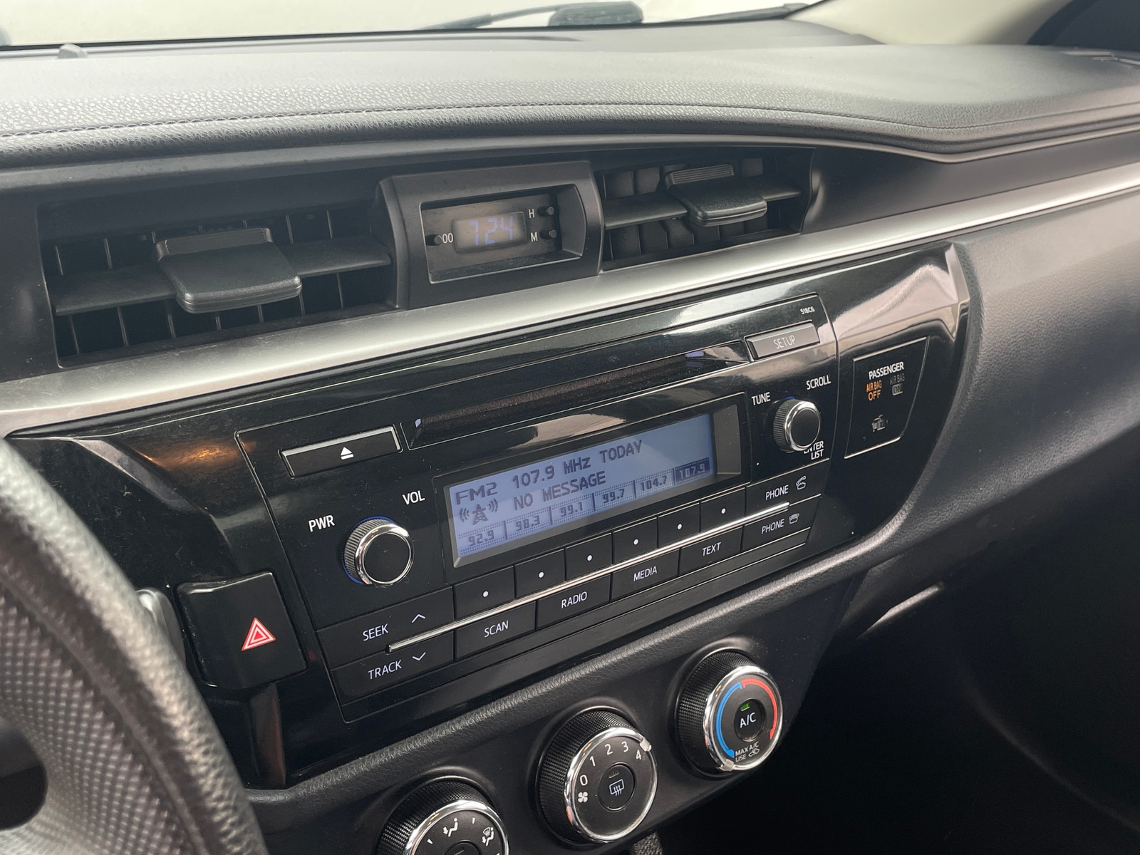 Thumbnail: 2014 Toyota Corolla - 4
